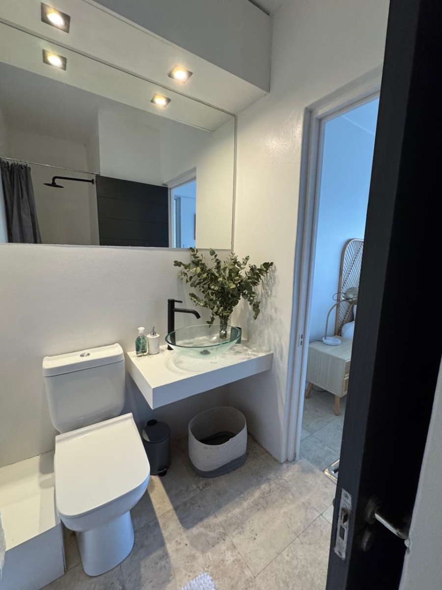 To Let 3 Bedroom Property for Rent in Sea Point Western Cape